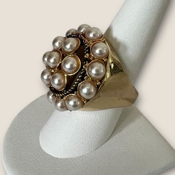 Pearls Cluster ring size 9, in gold tone - Picture 6 of 11